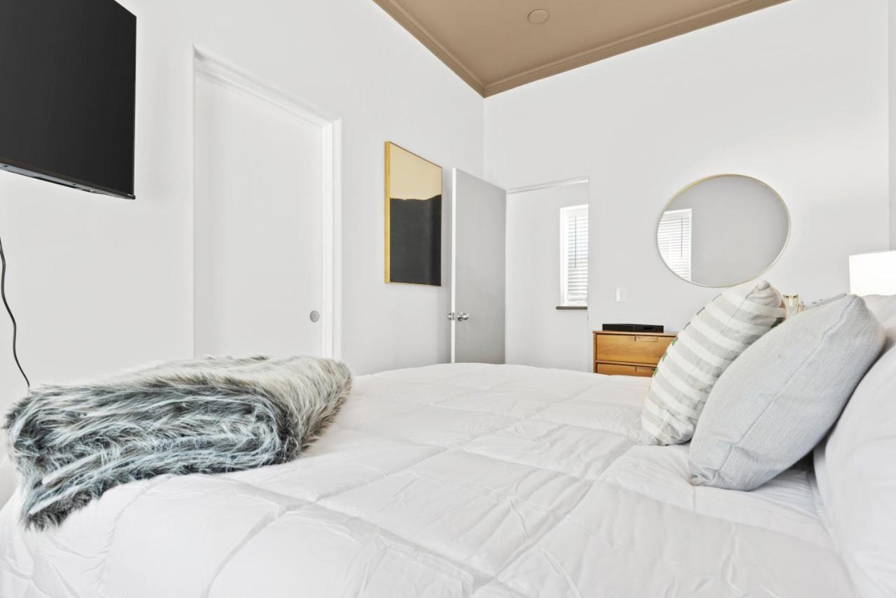 115 N Main Huge 2 Bedroom Unit On Main Street Saint Charles Экстерьер фото